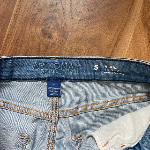 High Rise Jeans - Picture 2 of 3